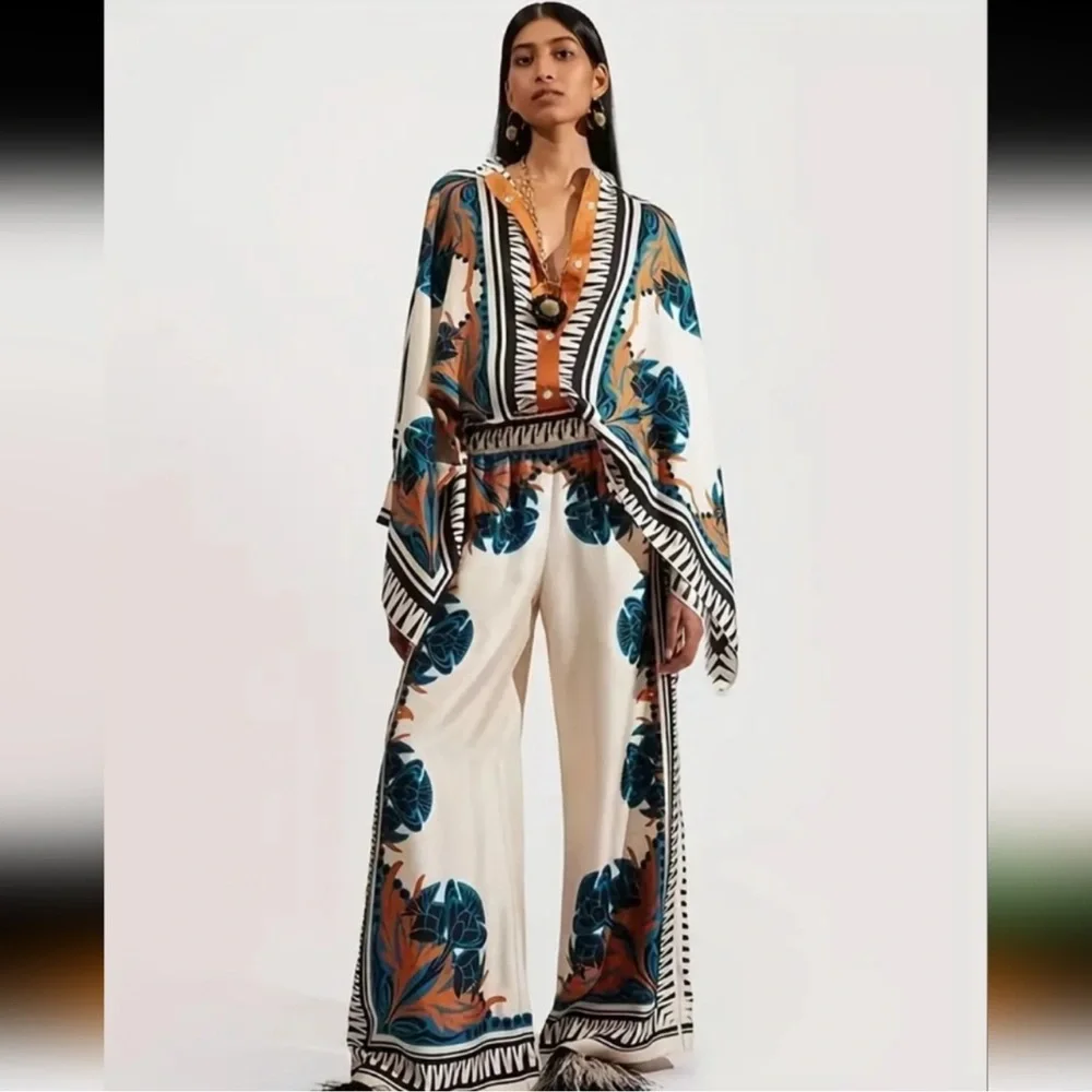 Beautiful jumpsuit for a vacation - Picture 1 of 12